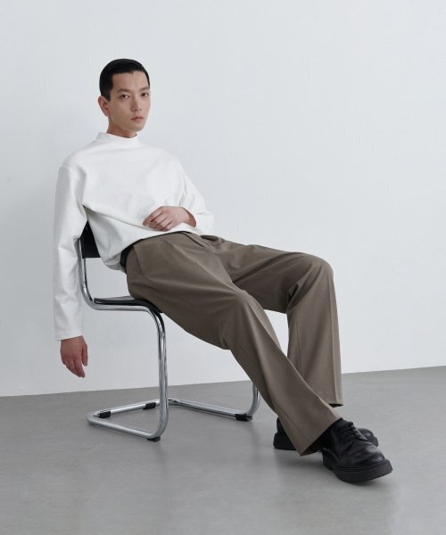 MUSINSA STANDARD（ムシンサスタンダード）の「リバースワンジョーワイド隠しバンディングスラックス[ダースティベージュ]（スラックス・メンズ・その他・40/38/42/36/26/27/28/29）」の4枚目の写真