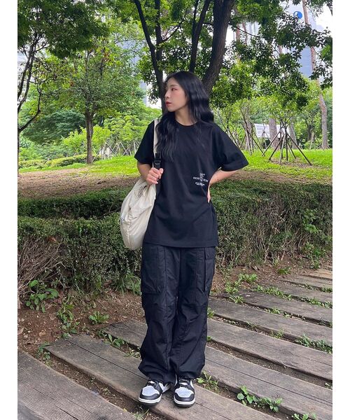 IUGAMAKARAS（イウガマカラス）の「Line Cargo Pants (Black)（その他パンツ・メンズ・その他・2）」の4枚目の写真