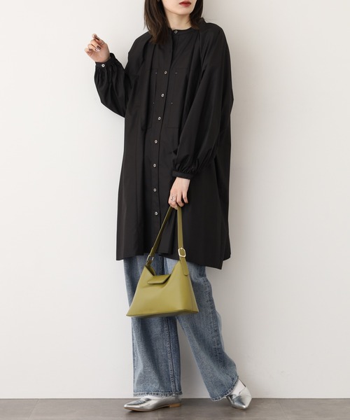 EGLANTINE(エグランティーヌ)の「EGLANTINE ロングブラウス(シャツ/ブラウス・レディース・オフホワイト/モカ/ブラック・40)」の20枚目の写真