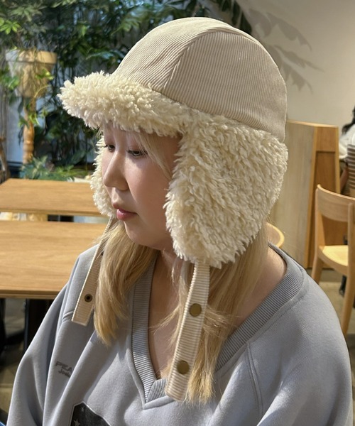 LAC-VERT（ラック・ヴェール）の「リバーシブルファーフライトキャップ（キャップ・レディース・ブラウン/アイボリー・FREE）」の3枚目の写真