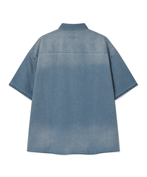 COVERNAT(カバーナット)の「ウォッシングデニムハーフシャツ Light Blue(シャツ/ブラウス・レディース・その他・SMALL/MEDIUM/LARGE/X-LARGE/XX-LARGE/X-SMALL)」の3枚目の写真