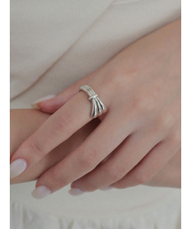 OUDSTUDIO（オウド スタジオ）の「ボウフローオープンリング（リング）」