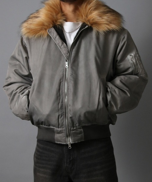 NYLAUS（ナイラス）の「【NYS】ヴィンテージ加工 脱着ファー 2WAYフライトジャケット ファーブルゾン（MA-1・メンズ・グレー/カーキ/ブラック・M/L）」の3枚目の写真