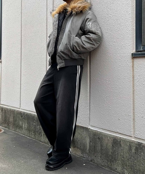 NYLAUS（ナイラス）の「【NYS】ヴィンテージ加工 脱着ファー 2WAYフライトジャケット ファーブルゾン（MA-1・メンズ・グレー/カーキ/ブラック・M/L）」の12枚目の写真