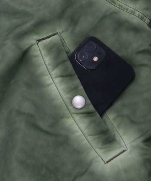 NYLAUS（ナイラス）の「【NYS】ヴィンテージ加工 脱着ファー 2WAYフライトジャケット ファーブルゾン（MA-1・メンズ・グレー/カーキ/ブラック・M/L）」の22枚目の写真