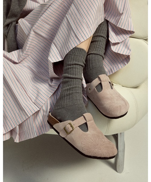 CLASSIQUE T-STRAP SUEDE MULE / クラシック ストラップ ミュール