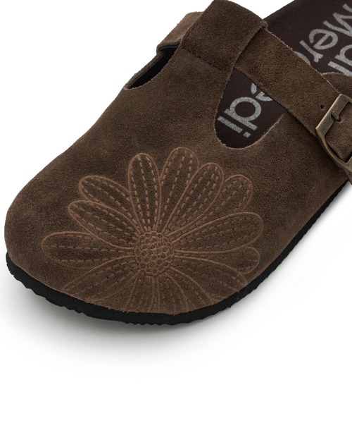 Mardi Mercredi(マルディメクルディ)の「CLASSIQUE T-STRAP SUEDE MULE / クラシック ストラップ スウェード ミュール サンダル(スリッポン・レディース・サンドベージュ/ブラウン/スモークピンク/ブラック/ダークブラウン/ピンク・23cm/24cm/25cm)」の20枚目の写真