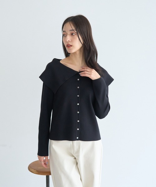 YECCA VECCA（イェッカヴェッカ）の「2wayオフショルカラーカーディガン（カーディガン/ボレロ・レディース・オフホワイト/ブラック/ベージュ/ラベンダー・FREE）」の2枚目の写真