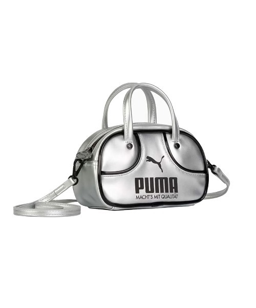 PUMA（プーマ）の「プーマ 【PUMA】-  メタリック マイクロ バッグ【PUMA-1976 METALLIC MICRO GRIP BAG GLACIAL GRAY / PUMA BLACK【92485-01】SILVER】（ショルダーバッグ・レディース・シルバー×ブラック・ONE SIZE）」の2枚目の写真