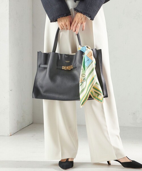 VIOLAd'ORO（ヴィオラドーロ）の「VIOLAd’ORO:A4 金具付き トート（トートバッグ・レディース・キャメル/ブラック・ONE SIZE）」の2枚目の写真