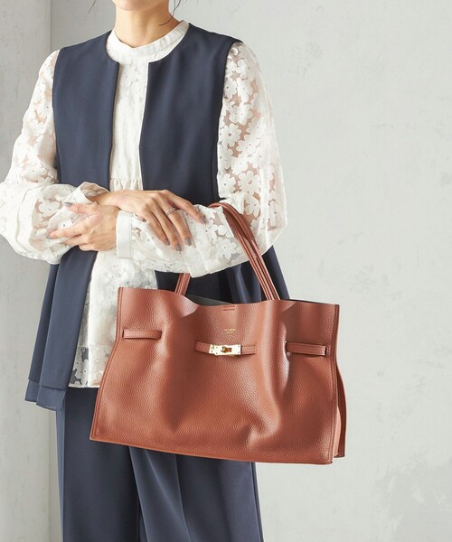 VIOLAd'ORO（ヴィオラドーロ）の「VIOLAd’ORO:A4 金具付き トート（トートバッグ・レディース・キャメル/ブラック・ONE SIZE）」の18枚目の写真