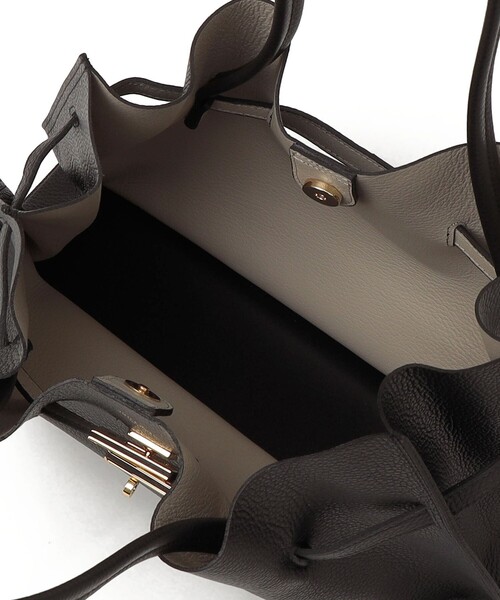 VIOLAd'ORO（ヴィオラドーロ）の「VIOLAd’ORO:A4 金具付き トート（トートバッグ・レディース・キャメル/ブラック・ONE SIZE）」の10枚目の写真