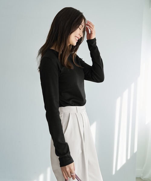 STYLE DELI(スタイルデリ)の「シンプルなフラットカットソートップス(Tシャツ/カットソー・レディース・ブラック/ホワイト/ライトグレー・FREE)」の13枚目の写真