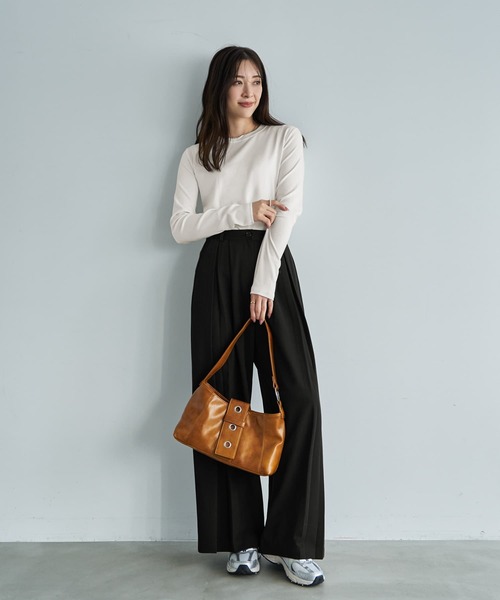 STYLE DELI(スタイルデリ)の「シンプルなフラットカットソートップス(Tシャツ/カットソー・レディース・ブラック/ホワイト/ライトグレー・FREE)」の16枚目の写真