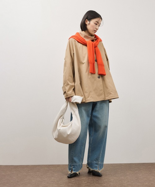 ADAM ET ROPE'（アダムエロペ）の「フレアーミドルトレンチコート（トレンチコート・レディース・ベージュ/オフホワイト・FREE）」の14枚目の写真