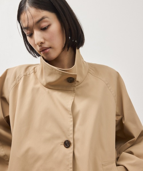 ADAM ET ROPE'（アダムエロペ）の「フレアーミドルトレンチコート（トレンチコート・レディース・ベージュ/オフホワイト・FREE）」の21枚目の写真