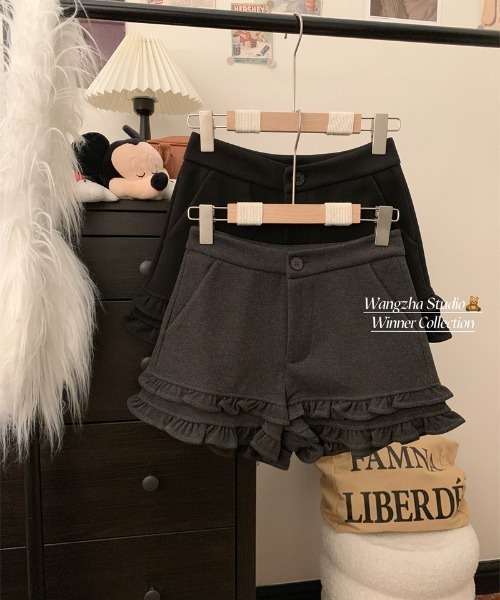 Ritzy(リッツィー)の「フリルデザイン ショートパンツ(その他パンツ・レディース・グレー/ブラック・L/M)」の6枚目の写真