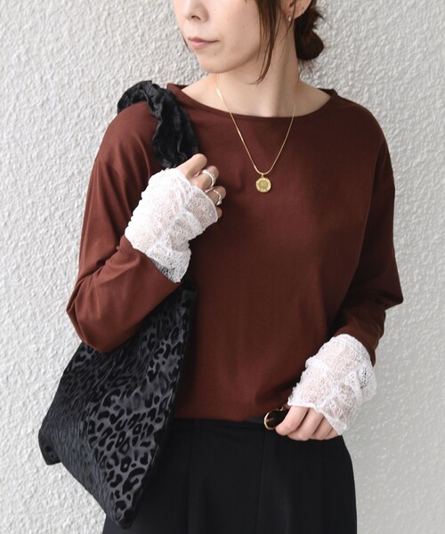 SHIPS Colors(シップス カラーズ)の「【WEB限定】〈手洗い可能〉レース 切替スリーブ カットソー◇(Tシャツ/カットソー・レディース・オフホワイト/ブラック/クリーム/ブラウン・ONE SIZE)」の3枚目の写真