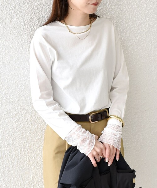 SHIPS Colors(シップス カラーズ)の「SHIPS Colors:〈手洗い可能〉レース 切替スリーブ カットソー◇(Tシャツ/カットソー・レディース・オフホワイト/ブラック/クリーム・ONE SIZE)」の1枚目の写真