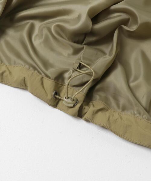 URBAN RESEARCH Sonny Label(アーバンリサーチサニーレーベル)の「撥水スタンドカラーナイロンブルゾン(ナイロンジャケット・レディース・ベージュ系その他/ホワイト系その他/ブラック・FREE)」の15枚目の写真