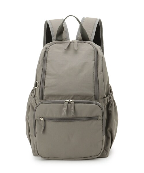 SHOO・LA・RUE（シューラルー）の「【撥水/13ポケット】ワンタッチショルダー 自立リュック（バックパック/リュック・レディース・ナチュラル/ブラック・00）」の9枚目の写真