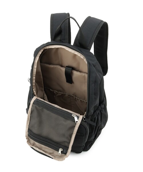 SHOO・LA・RUE（シューラルー）の「【撥水/13ポケット】ワンタッチショルダー 自立リュック（バックパック/リュック・レディース・ナチュラル/ブラック・00）」の13枚目の写真