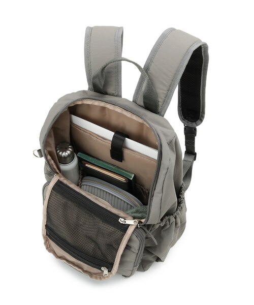 SHOO・LA・RUE（シューラルー）の「【撥水/13ポケット】ワンタッチショルダー 自立リュック（バックパック/リュック・レディース・ナチュラル/ブラック・00）」の15枚目の写真