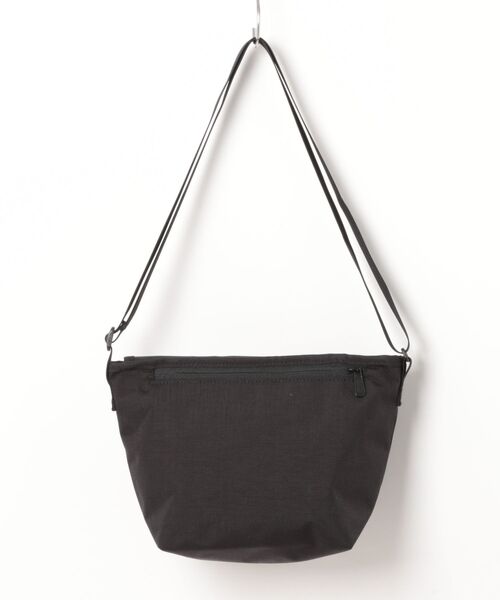 Manhattan Portage（マンハッタンポーテージ）の「NYLON MESSENGER BAG (XS) BP W/DIV MGNT 500D CORDURA DPL（メッセンジャーバッグ・レディース・ブラック・X-SMALL）」の18枚目の写真