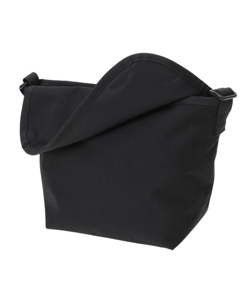 Manhattan Portage（マンハッタンポーテージ）の「NYLON MESSENGER BAG (XS) BP W/DIV MGNT 500D CORDURA DPL（メッセンジャーバッグ・レディース・ブラック・X-SMALL）」の11枚目の写真