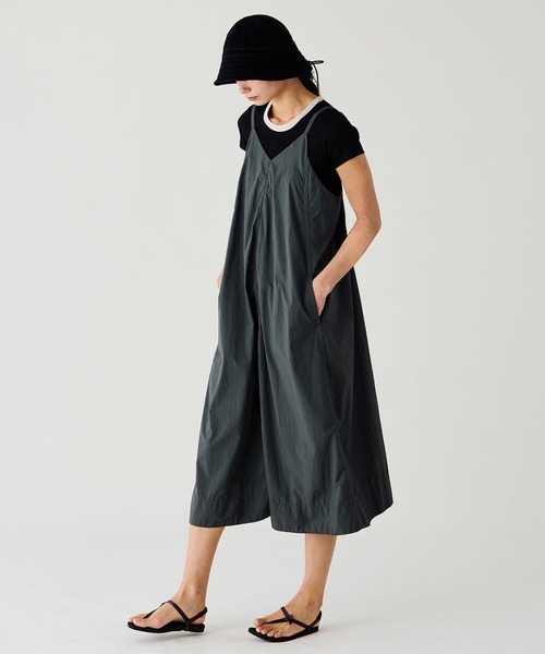 DANTON(ダントン)の「DANTON | ナイロンタフタ Aライン キャミソールワンピース WOMEN(ワンピース・レディース・オリーブ/チャコール・36)」の2枚目の写真