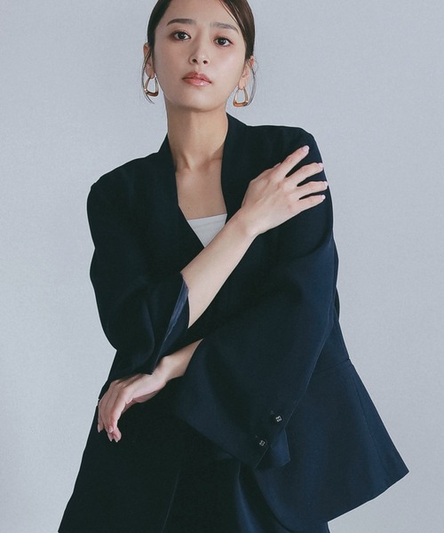 AJUGA.(アジュガ)の「イージーレイヤードVネックジレ【セレモニー/オケージョン】(ベスト・レディース・ネイビー/ブラック・M/S)」の3枚目の写真