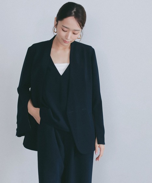 AJUGA.(アジュガ)の「イージーレイヤードVネックジレ【セレモニー/オケージョン】(ベスト・レディース・ネイビー/ブラック・M/S)」の9枚目の写真