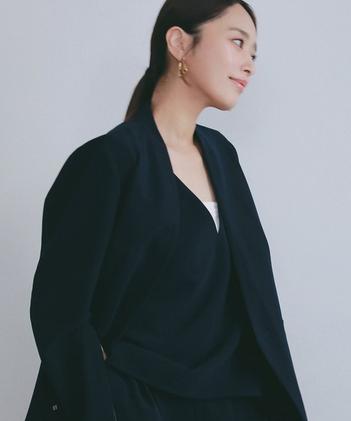 AJUGA.(アジュガ)の「イージーレイヤードVネックジレ【セレモニー/オケージョン】(ベスト・レディース・ネイビー/ブラック・M/S)」の5枚目の写真