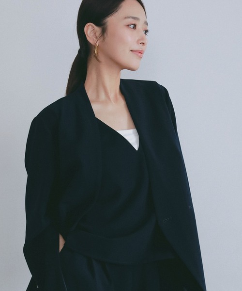 AJUGA.(アジュガ)の「イージーレイヤードVネックジレ【セレモニー/オケージョン】(ベスト・レディース・ネイビー/ブラック・M/S)」の6枚目の写真