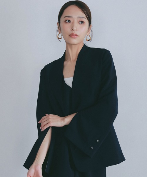 AJUGA.(アジュガ)の「イージーレイヤードVネックジレ【セレモニー/オケージョン】(ベスト・レディース・ネイビー/ブラック・M/S)」の8枚目の写真