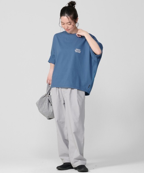 KRIFF MAYER Lady's Collection(クリフメイヤーレディースコレクション)の「【接触冷感・UVカット・吸水速乾】夏季GO! T(山)(Tシャツ/カットソー・レディース・ブラック/ブルー/オフホワイト/カラフル/レッド/ベージュ・LARGE/MEDIUM)」の12枚目の写真