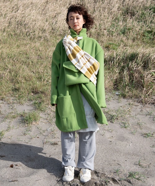 anlio（アンリオ）の「PULLOVER BAG（ショルダーバッグ・レディース・ホワイト/カーキ・FREE）」の4枚目の写真