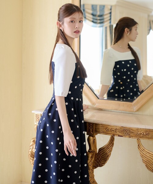 TOCCA（トッカ）の「RAIN GROW ドレス（ワンピース・レディース・ネイビー系5/ホワイト系5・6/4/2/0）」の3枚目の写真