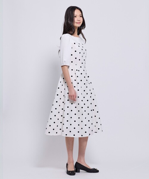 TOCCA（トッカ）の「RAIN GROW ドレス（ワンピース・レディース・ネイビー系5/ホワイト系5・6/4/2/0）」の8枚目の写真