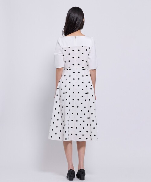 TOCCA（トッカ）の「RAIN GROW ドレス（ワンピース・レディース・ネイビー系5/ホワイト系5・6/4/2/0）」の10枚目の写真