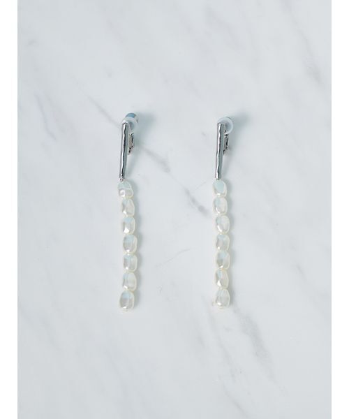 Mila Owen（ミラオーウェン）の「メタルボールチャームイヤリング（イヤリング・レディース・C/D/A/B・F）」の3枚目の写真