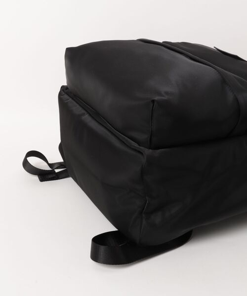 MM6 Maison Margiela（ｴﾑｴﾑｼｯｸｽ ﾒｿﾞﾝ ﾏﾙｼﾞｪﾗ）の「MM6　THREE POCKET BACKPACK（バックパック/リュック・メンズ・ブラック・FREE）」の3枚目の写真