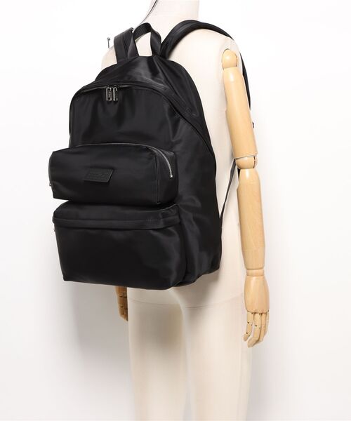 MM6 Maison Margiela（ｴﾑｴﾑｼｯｸｽ ﾒｿﾞﾝ ﾏﾙｼﾞｪﾗ）の「MM6　THREE POCKET BACKPACK（バックパック/リュック・メンズ・ブラック・FREE）」の5枚目の写真