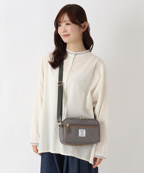 one'sterrace（ワンズテラス）の「anello トラベルショルダー（ショルダーバッグ・レディース・アイボリー系8/ブラック系8/グレー系4・99）」の8枚目の写真