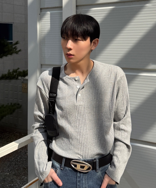 JUAN HOMME(ジュアンオム)の「ヘンリーネックロングスリーブTシャツ(メランジグレー)(Tシャツ/カットソー・メンズ・グレー・SMALL/MEDIUM/LARGE)」の22枚目の写真