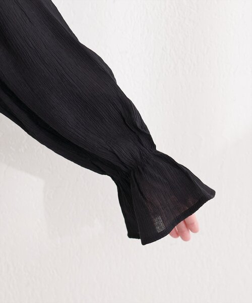 natural couture（ナチュラルクチュール）の「楊柳シャーリングリボンブラウス（シャツ/ブラウス・レディース・ブラック/サックスブルー/イエロー/オフホワイト・FREE）」の8枚目の写真