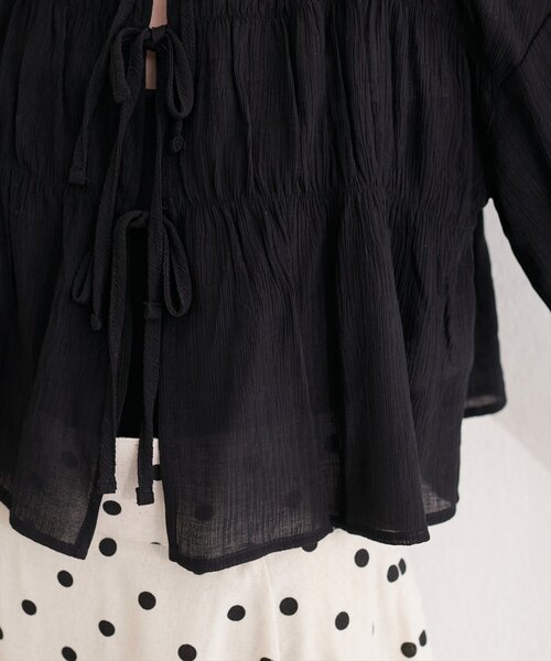 natural couture（ナチュラルクチュール）の「楊柳シャーリングリボンブラウス（シャツ/ブラウス・レディース・ブラック/サックスブルー/イエロー/オフホワイト・FREE）」の9枚目の写真
