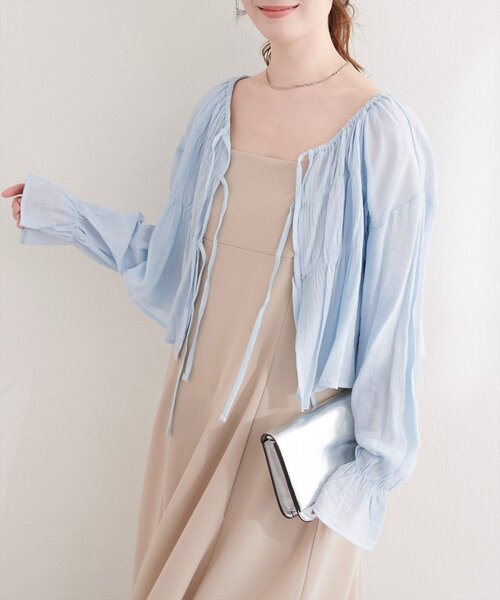 natural couture（ナチュラルクチュール）の「楊柳シャーリングリボンブラウス（シャツ/ブラウス・レディース・ブラック/サックスブルー/イエロー/オフホワイト・FREE）」の10枚目の写真