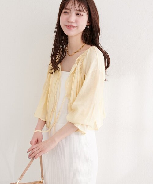 natural couture（ナチュラルクチュール）の「楊柳シャーリングリボンブラウス（シャツ/ブラウス・レディース・ブラック/サックスブルー/イエロー/オフホワイト・FREE）」の16枚目の写真