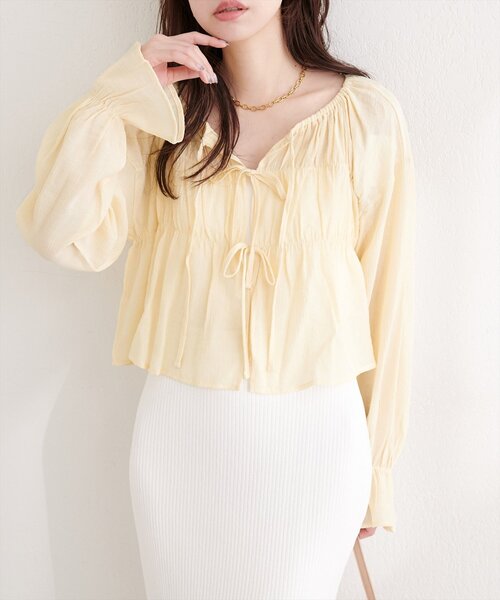 natural couture（ナチュラルクチュール）の「楊柳シャーリングリボンブラウス（シャツ/ブラウス・レディース・ブラック/サックスブルー/イエロー/オフホワイト・FREE）」の17枚目の写真